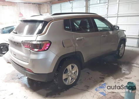 2022 Jeep Compass Latitude 4X4 из США, поврежденный, VIN 3C4NJDBB8NT205908